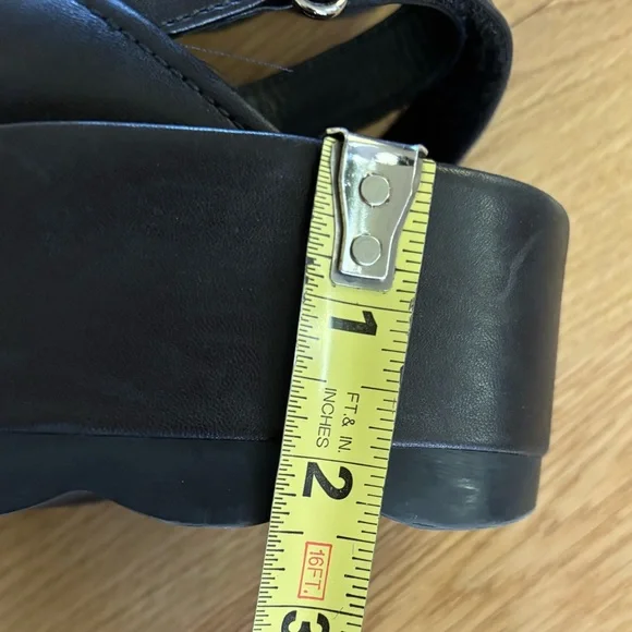 Prada Black Leather Sandals Size 37.5 - Picture 9 of 10